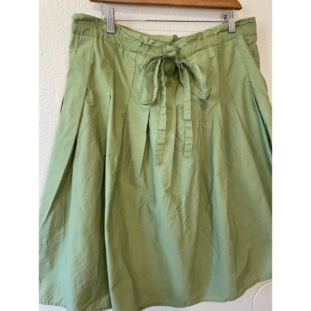 BCBG Y2K Style Pleated A Line Paper Bag Tie Waist Short Army Green Skirt Medium - Picture 9 of 10